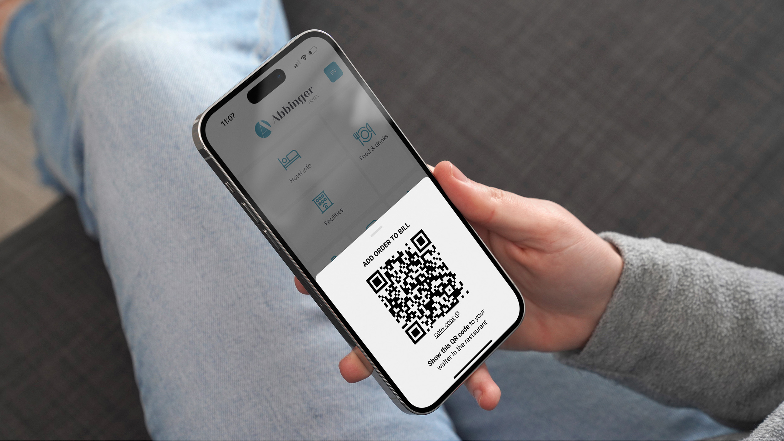 Image 2 - Guest with QR code